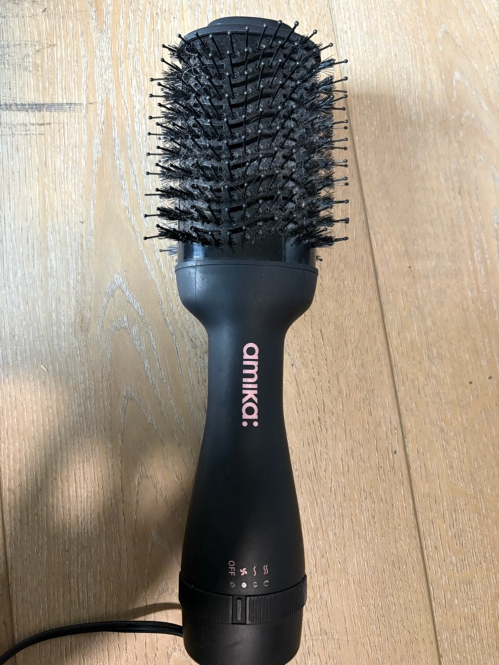 Amika Hair Blowdryer Brush